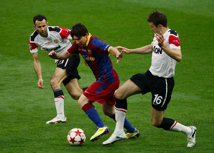 Finale. Lille Lionel Messi blev den store i finalen i 2011 mod Manchester United, der holdt trit med Barcelona en times tid - og derefter blev udspillet. 