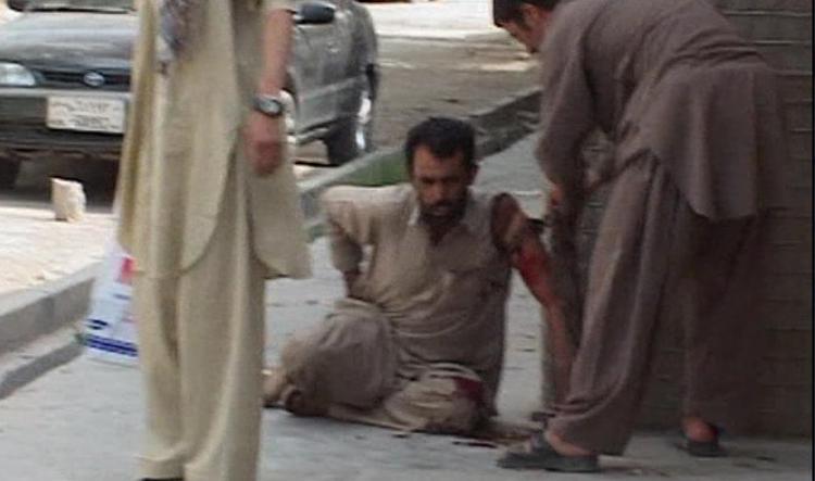 Angreb. Overdragelsen af sikkerheden i Afghanistan til afghanerne selv fortsætter trods Talebans angreb, understreger Nato. 