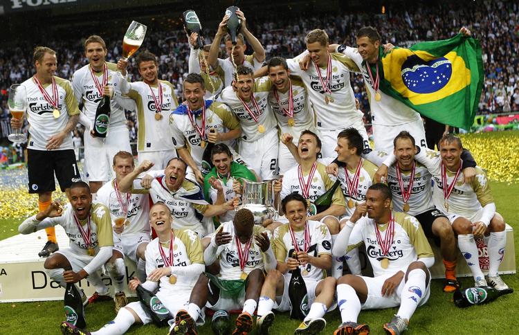 JUBEL. Hvis FC København genvinder det danske mesterskab i 2012, kan klubben se frem til en stor bonus. 