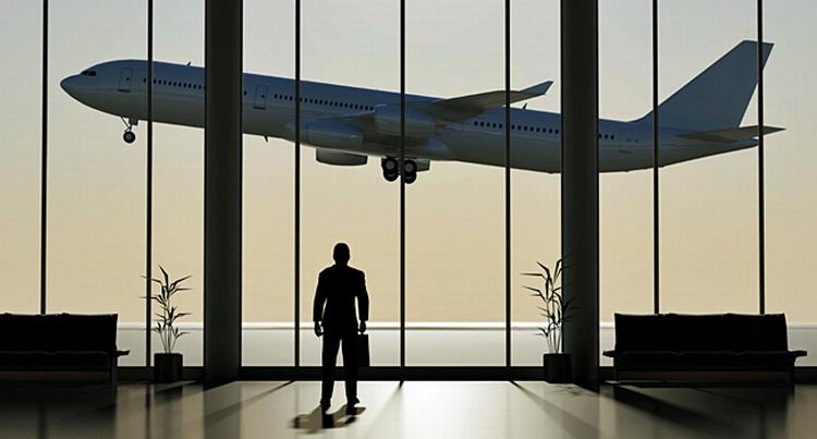 FLØJET. Hvis du går til den forkerte gate og dit fly dermed flyver uden dig, er det dit eget ansvar. 