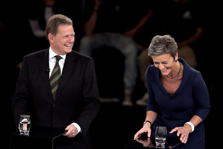 VALG. Lars Barfoed (K) og Margrethe Vestager (R) morede sig strålende, da partilederne mødtes til debat på DR1 i aftes. Men de radikale afviser regeringssamarbejde med VK. 