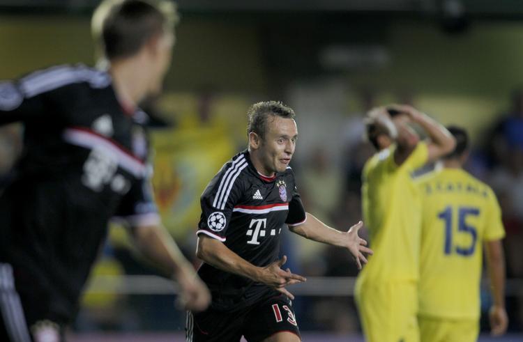 MÅLFARLIG. Backen Rafinha, der er kendt for sin offensive stil, scorede Bayern Munchens sidste mål. 
