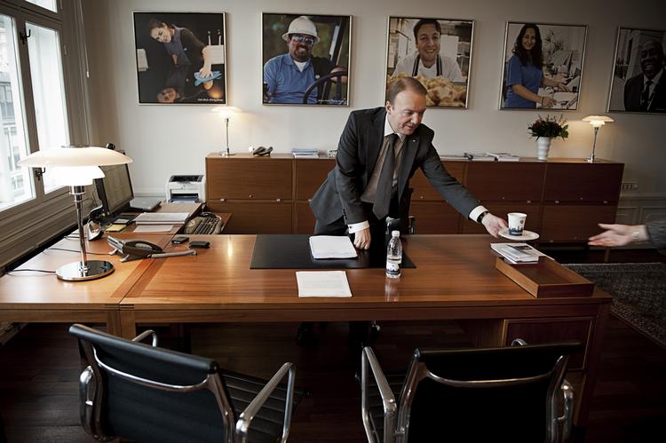 Mistro. ISS' topchef, Jeff Gravenhorst, har sammen med det øvrige erhvervsliv kun ringe tro på, at S-SF kan skabe holdbare offentlige finanser, hvis de to partier får regeringsmagten. 