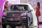 Afsløring. Den nye Fiat Panda bliver større end den nuværende, der kan fås til under 100.000 kroner. Den nye bliver sandsynligvis lidt dyrere. 