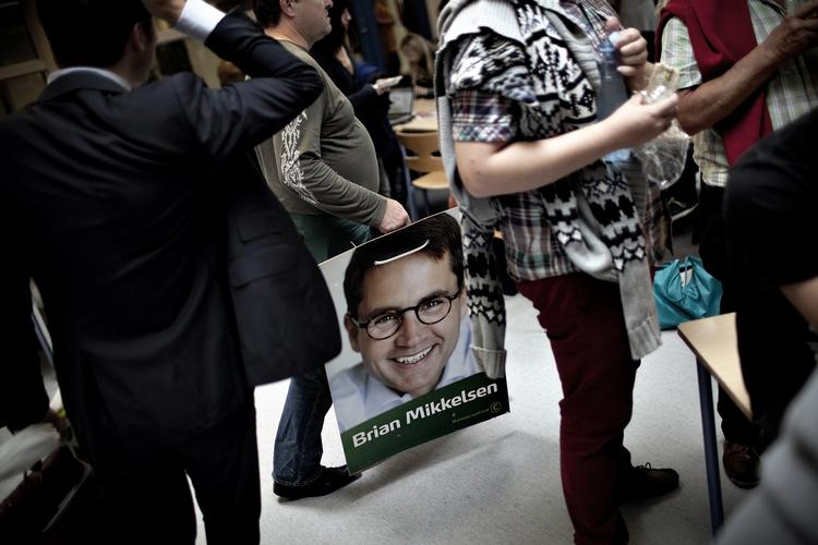 Debat. Brian Mikkelsen til vælgermøde i kantinen på RUC. 