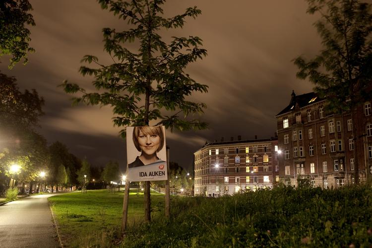 Valgkamp. Valgplakater i København by Night….. 