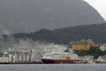 FÆRGEBRAND. Den norske færg MS Nordlys tager nu vand ind. 