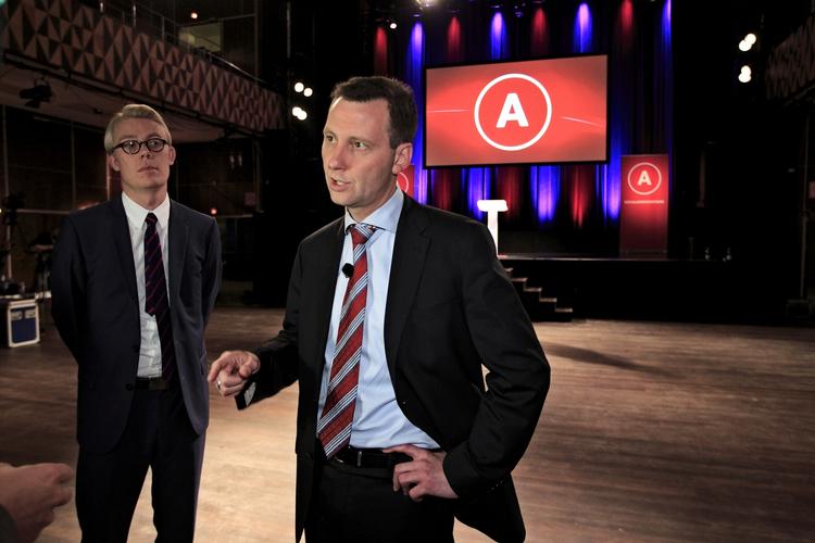 Sejrherre? Med de seneste exitpolls ligner Nick Hækkerup en kommende minister. Her står han i Vega inden Socialdemokraternes valgfest. 
