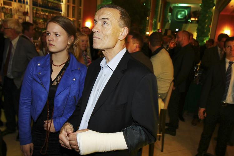 Øv. De konservative står til et stort nederlag, og det bliver ikke lige så sjovt som med 18 mandater, siger Helge Adam Møller. 