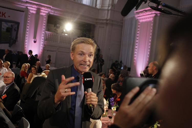 Tilbagegang. Dansk Folkeparti går for første gang tilbage og står til at miste to mandater, viser de nyeste exitpolls. 