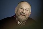 Kontroversiel. Kurt Westergaard påkaldte sig megen vrede, da han tegnede Muhammed med en bombe i turbanen. Nu frygter den norske efterretningstjeneste, at han tegninger i ny norsk bog kan skabe forfatteren problemer. 