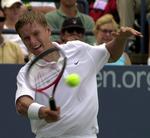 Karriereskift. Kafelnikov tjente som tennisspiller næsten 24 millioner dollar i præmiepenge. I dag spiller han om lidt mindre beløb. 