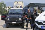 Grænsestrid.  Al trafik mellem det nordlige Kosova og Serbien er blevet standset, og soldater har sat skilte op, der advarer om, at man skyder med skarpt mod uvedkommende. 