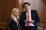Splittet. Brian Mikkelsen og Helle Sjelle skal ikke længere sidde i Folketinget sammen efter det konservative katastrofevalg i går. 