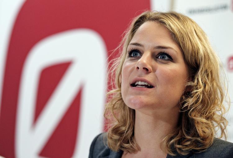 Kanonvalg. Johanne Schmidt-Nielsen fra Enhedslisten slår Danmarks kommende statsminister på personlige stemmer i København. 