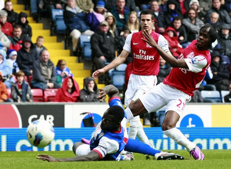 FIGHT. Anfører Christopher Samba og det øvrige Blackburnhold kæmpede bravt for sejren mod Arsenal. 
