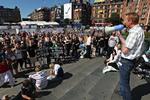 Dyreven. Christian H. Hansen har haft stor fokus på forhold for dyr og miljø. Her taler han under en demonstration imod loven, der forbyder 13 hunderacer. 