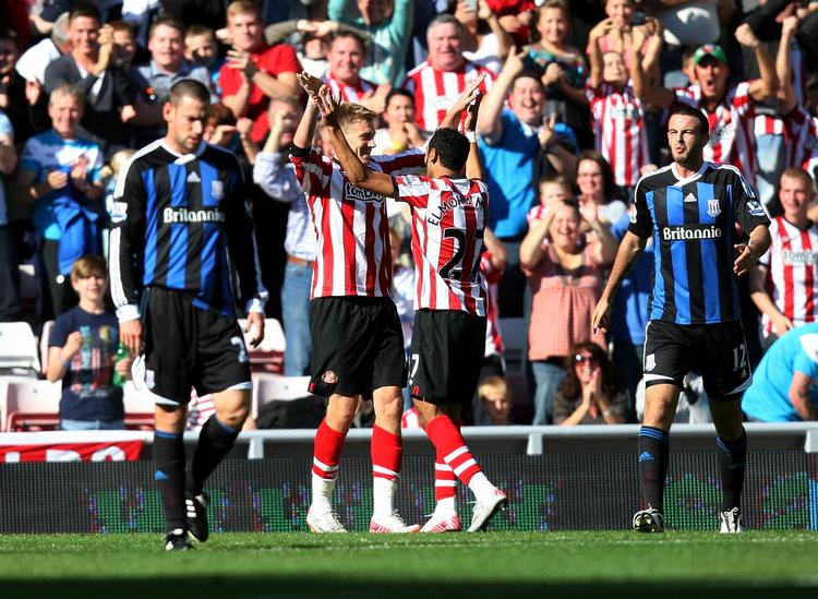 oplægger. Fire gange jublede Nicklas Bendtner over scoringer mod Stoke. 