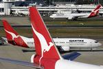 Rettighed eller bekvemmelighed? En mand på 213 cm. har stævnet Qantas, fordi han skal betale for ekstra benplads. 