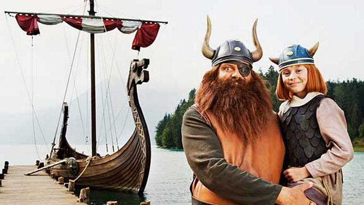 Skævt. Film behøver ikke være noget, man blot ser på. Til Buster Festival kan du selv prøve kræfter med kunsten. 