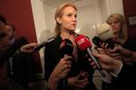 Regeringsgrundlag. Helle Thorning-Schmidt (S) inviterede i dag partier uden for hendes kommende regeringssamarbejde til at komme med deres forslag til en ny regerings politik. 