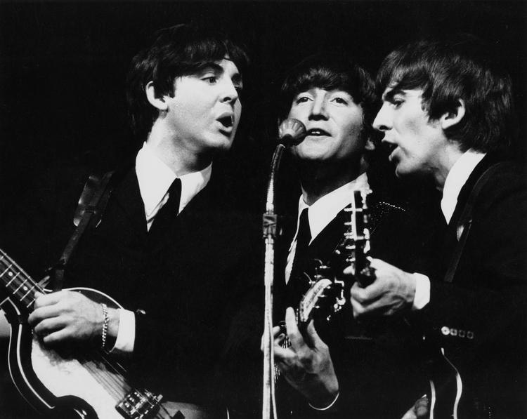 Raceadskillelse. The Beatles var imod amerikansk raceadskilllelse, hvilket en gammel kontrakt underbygger. 