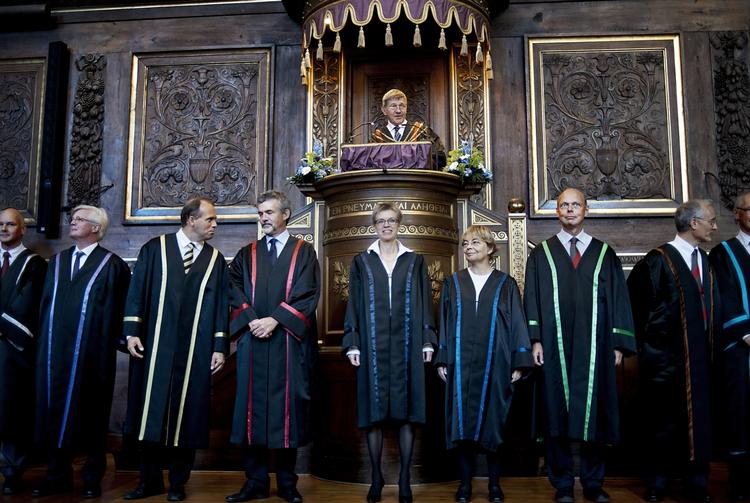 Ralf Hemmingsen - på talerstolen - ved immatrikulationen på Københavns Universitet sidste år. Den store fusion opfatter fire fakulteter. 