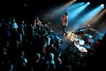 Hvirvelvind. Selv om de musikalsk efterlod nuancerne i garderoben, var Friendly Fires med forsanger  Ed MacFarlane i spidsen en unik koncertoplevelse. 