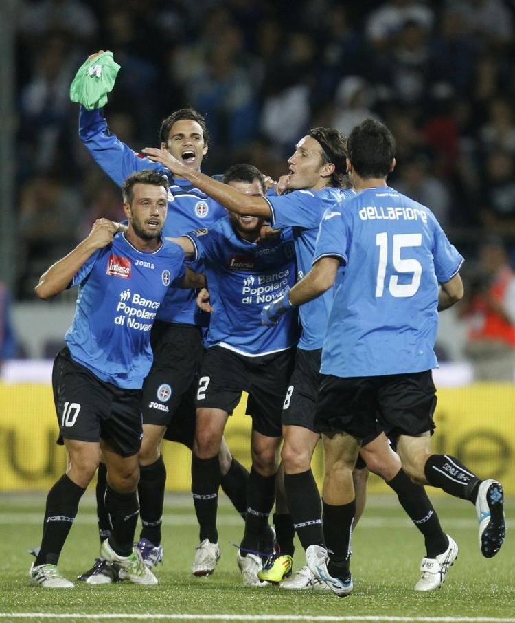 Sejr. Novara slog mægtige Inter 3-1 og så ville jubelen ingen ende tage. 