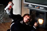 Hovedjæger. . Den smarte Roger Brown er en snedig kunsttyv, men heldet slipper ret hurtigt op i den dansk-norske filmatisering af Jo Nesbøs krimi. 