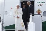 pavebesøg. Pave Benedikt XVI er i dag landet i Berlin. Han aflægger frem til søndag officielt besøg i sit gamle hjemland. Der er varslet flere demonstrationer mod den 84-årige pave. 