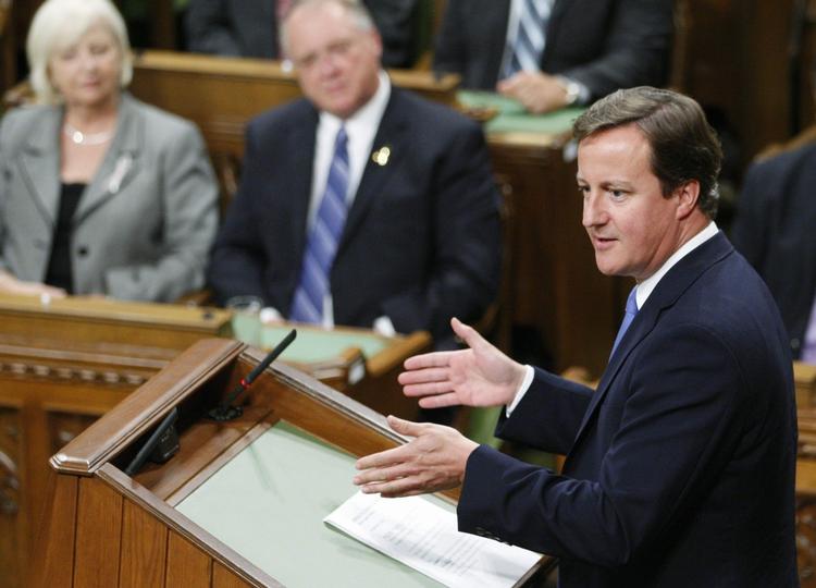 STATSBESØG. Den britiske premierminister David Cameron aflagde i går besøg hos den canadiske premierminister. 