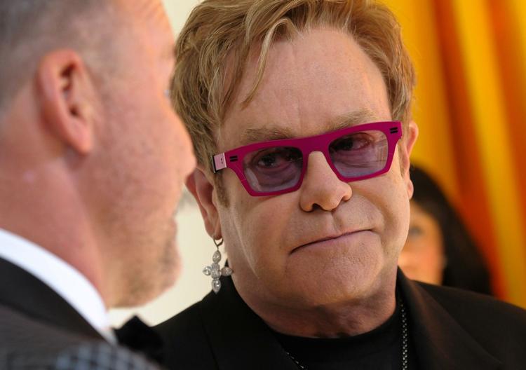 Biografi. Det vides endnu ikke hvem, der skal spille Elton. 