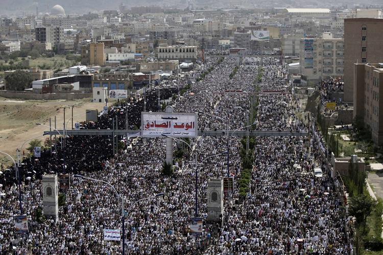 oprør. Der har løbende været meldinger om demonstrationer mod Yemens præsident Ali Abdullah Saleh. Her er det i hovedstaden Sanaa 16. september. 