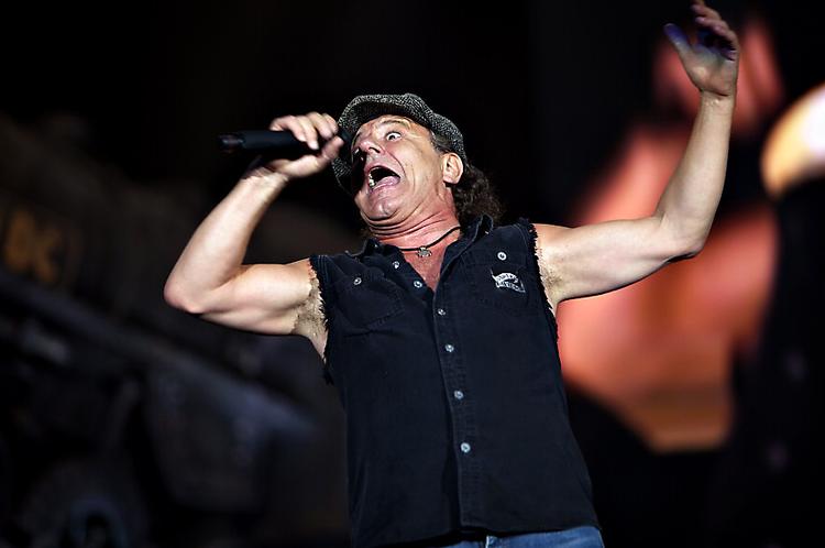 Rock. Brian Johnson og resten af AC/DC kommer - hvis politikerne får deres vilje - til at spille i 'Copenhagen Arena'. 