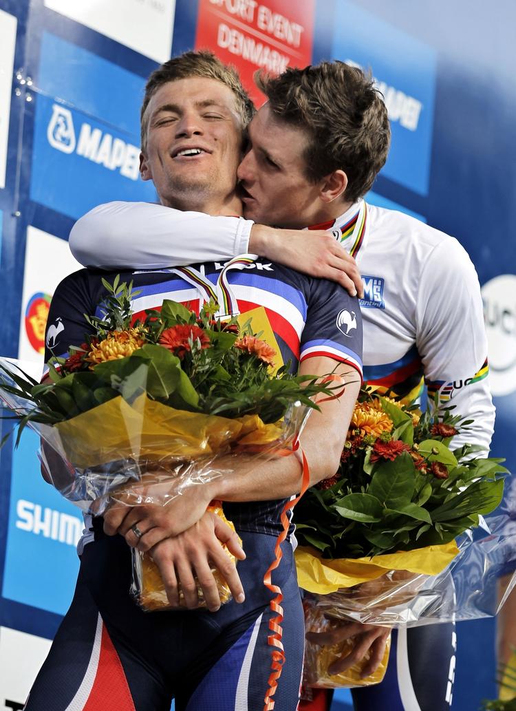 Jubel. Arnaud Démare og og Adrien Petit fra Frankrig. 