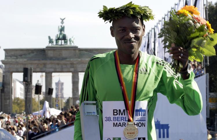 verdensrekord. For anden gang på tre år blev der sat verdensrekord ved Berlin Marathon, i dag af kenyaneren Patrick Makau. 