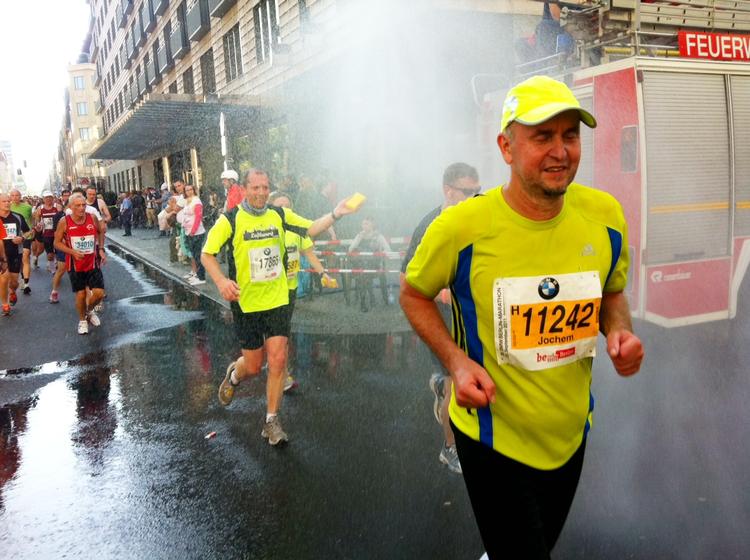 NYDELSE. Man skal huske at passe på sig selv undervejs, men også efter et maraton. 