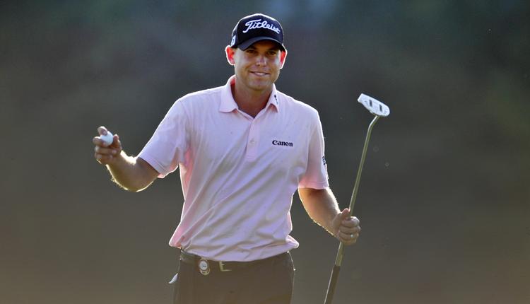 Gevinst. Bill Haas havde ganske god grund til at juble efter sejren og bonuspotten i FedEx Cup. 