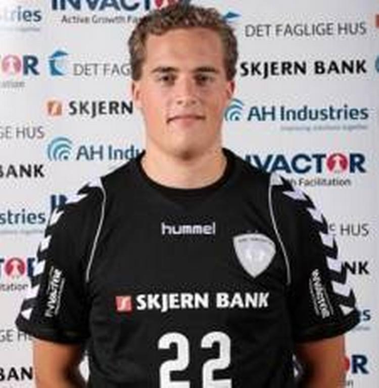 Håndboldspiller. Lars Olsen fra Ribe-Esbjerg døde under en kamp i 1. division. 