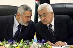 Ansøgning. Palæstinensernes præsident Mahmoud Abbas (th) fra Fatah har styrket sin position overfor den palæstinensiske premierminister Ismail Haniyeh fra Hamas (tv), lyder vurderingen efter at Abbas har forelagt FN en ansøgning om optagelse af Palæstina i FN-regi. De to mødes til forhandlinger om deling af magten i de palæstinensiske områder i den kommende uge. 