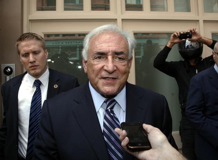 SEXSAG. Dominique Strauss-Kahn vil have retten til at afvise den erstatningssag, stuepige har anlagt mod ham efter påstået seksuelt overgreb. Her ses den forhenværende IMF-chef i New York. 