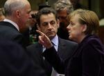 Modsætninger .Ekstremerne i europæisk økonomi har mødtes flere gange. I dag er Grækenlands premierminister, George Papandreou, på besøg i Tyskland, hvor han skal mødes med landets kansler, Angela Merkel. I midten på billedet, som er taget ved en tidligere lejlighed, ses Frankrigs præsident, Nicolas Sarkozy. 