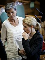 Tavshed. Både Margrethe Vestager og Helle Thorning-Schmidt har praktiseret en udbredt grad af tavshed i regeringsforhandlingerne. 