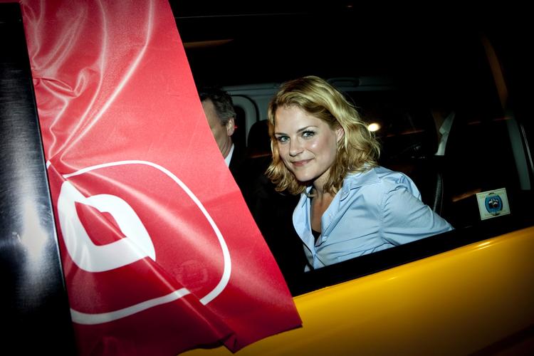 Johanne Schmidt-Nielsen og Rosa Lund fra Enhedslisten har begge valgt at melde sig ud af Socialistisk UngdomsFront. Det sker samme uge som en gruppe unge medlemmer har meldt sig ud af organisationen for at danne Enhedslisten Ungdom. 