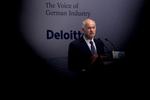 statsbesøg. Den græske ministerpræsident George Papandreou talte foran repræsentanter for den tyske industri. 