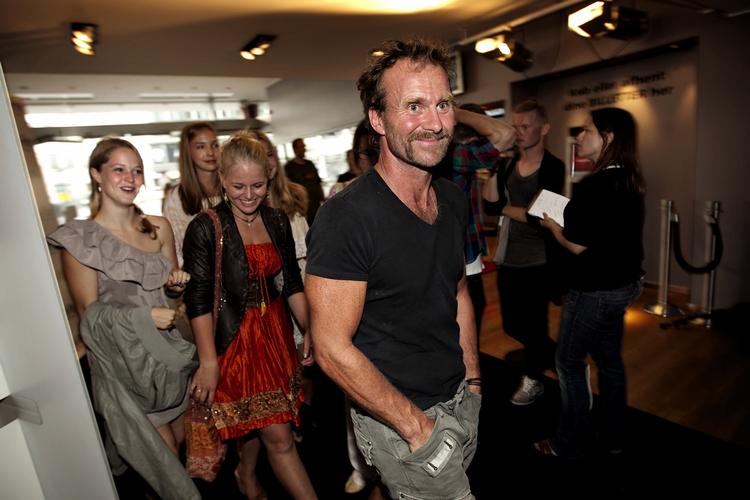 Dykker. Ud over at være stuntman og filminstruktør er Lasse Spang Olsen en passioneret dykker og har blandt andet lavet film om emnet. 