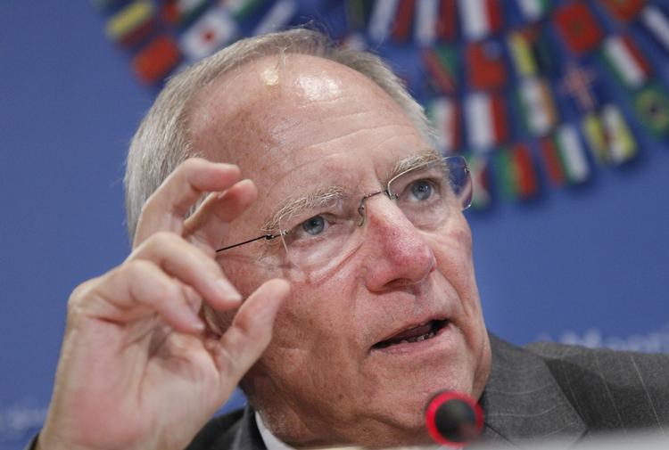 Rådgiver. »Jeg er fuldt ud i stand til at rådgive USA«, siger Tysklands finansminister, Wolfgang Schäuble, der beder USA løse sine egne problemer og ikke give Europa skylden for landets økonomiske besværligheder. 