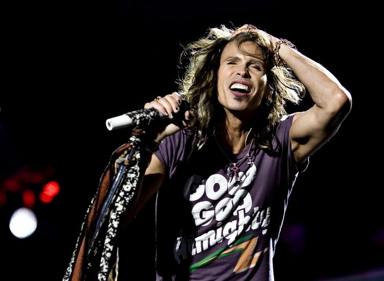 Nyt. Har de aldrende stjerner i Aerosmith et par powerballader i baghånden? 