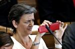 Online. Margrete Vestager bruger Facebook til at sende signaler om regeringsdannelsen til offentligheden. Måske er det bluff. 